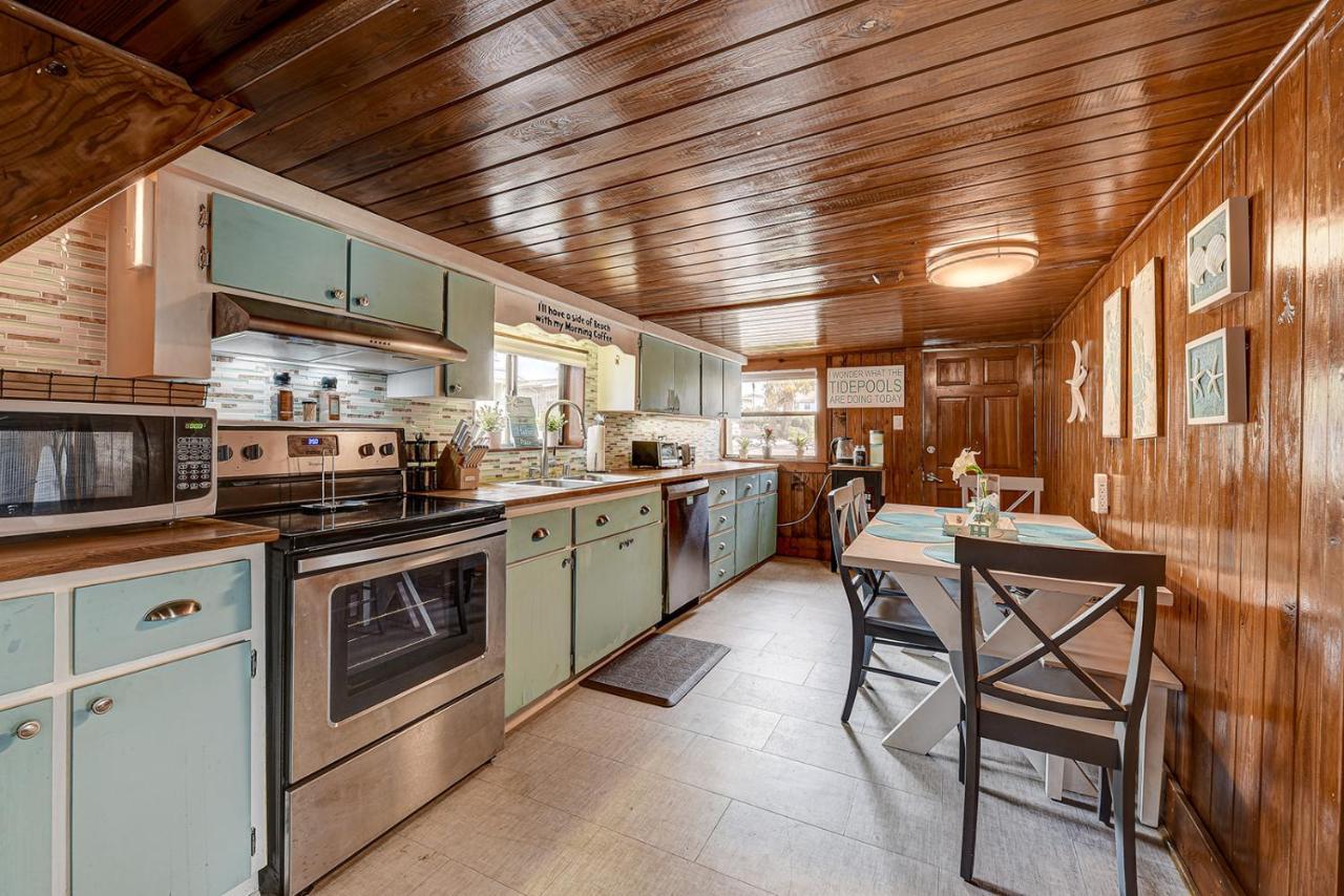 Atlantic Shores Getaway Steps From Jax Beach Private House Pet Friendly Near To The Mayo Clinic - Unf - Tpc Sawgrass - Convention Center - Shopping Malls - Under 3 Hours From Disney Jacksonville Beach Exterior photo