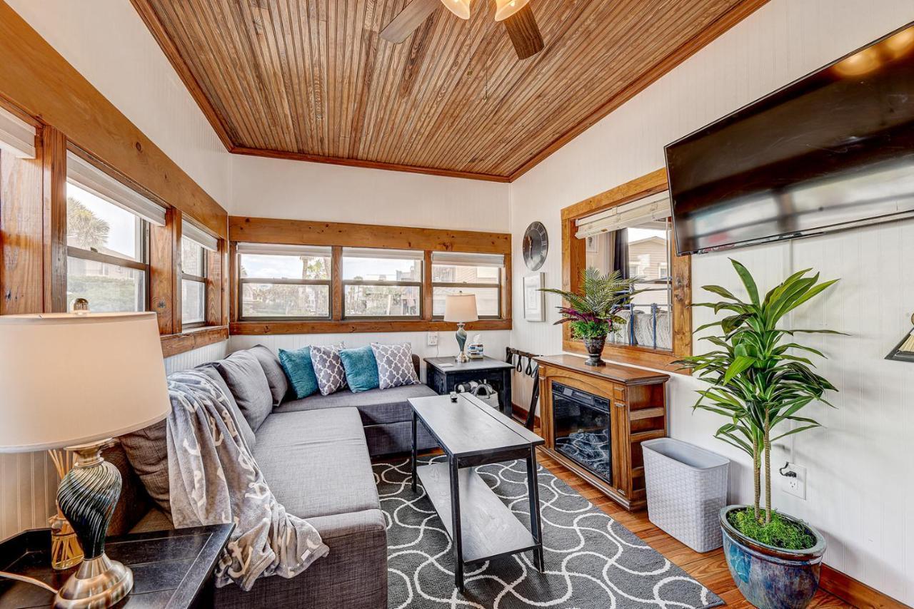 Atlantic Shores Getaway Steps From Jax Beach Private House Pet Friendly Near To The Mayo Clinic - Unf - Tpc Sawgrass - Convention Center - Shopping Malls - Under 3 Hours From Disney Jacksonville Beach Exterior photo